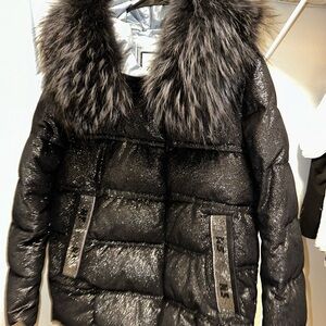 Puffer coat with real fur